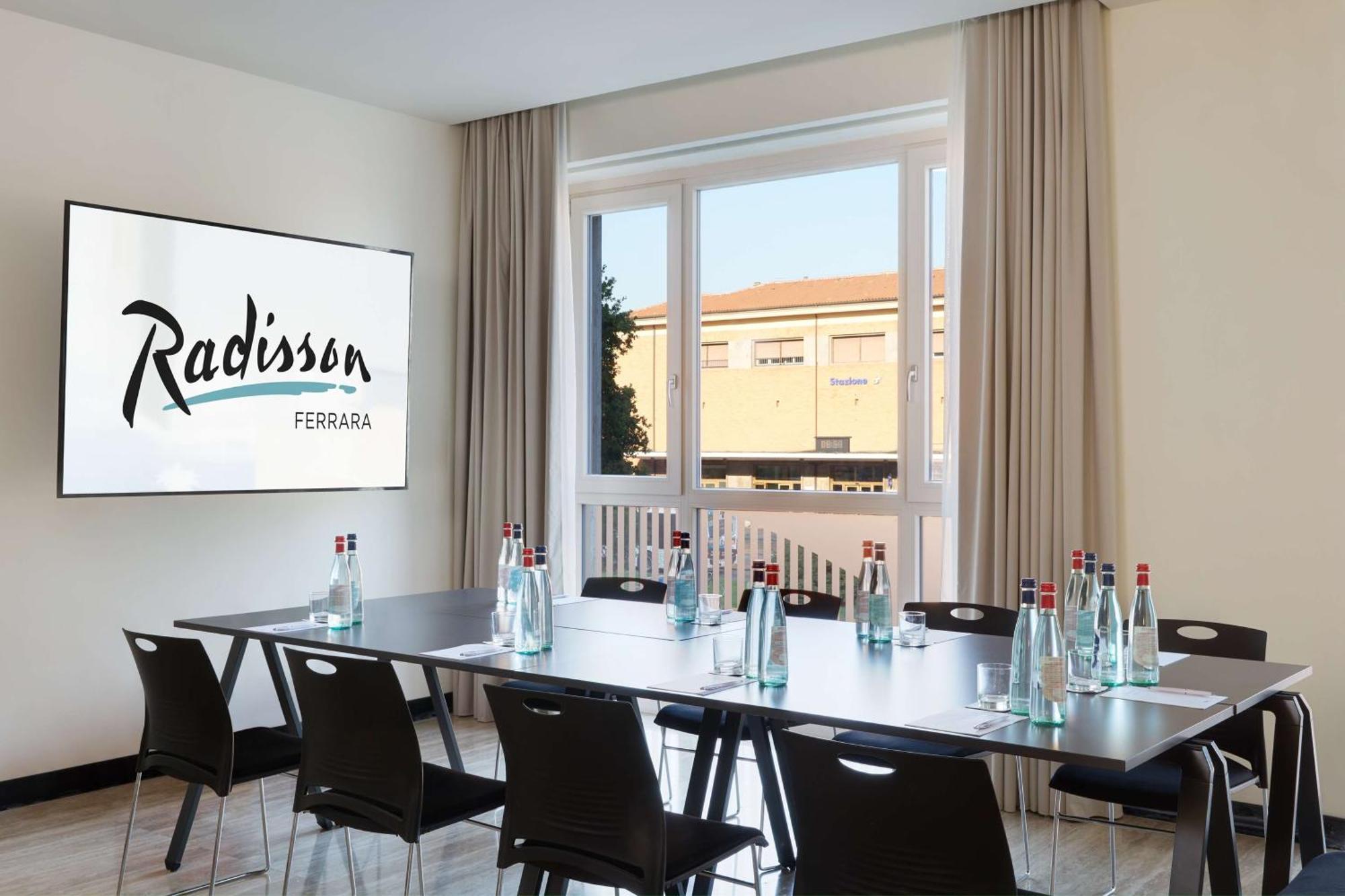 Radisson Hotel Ferrara Esterno foto