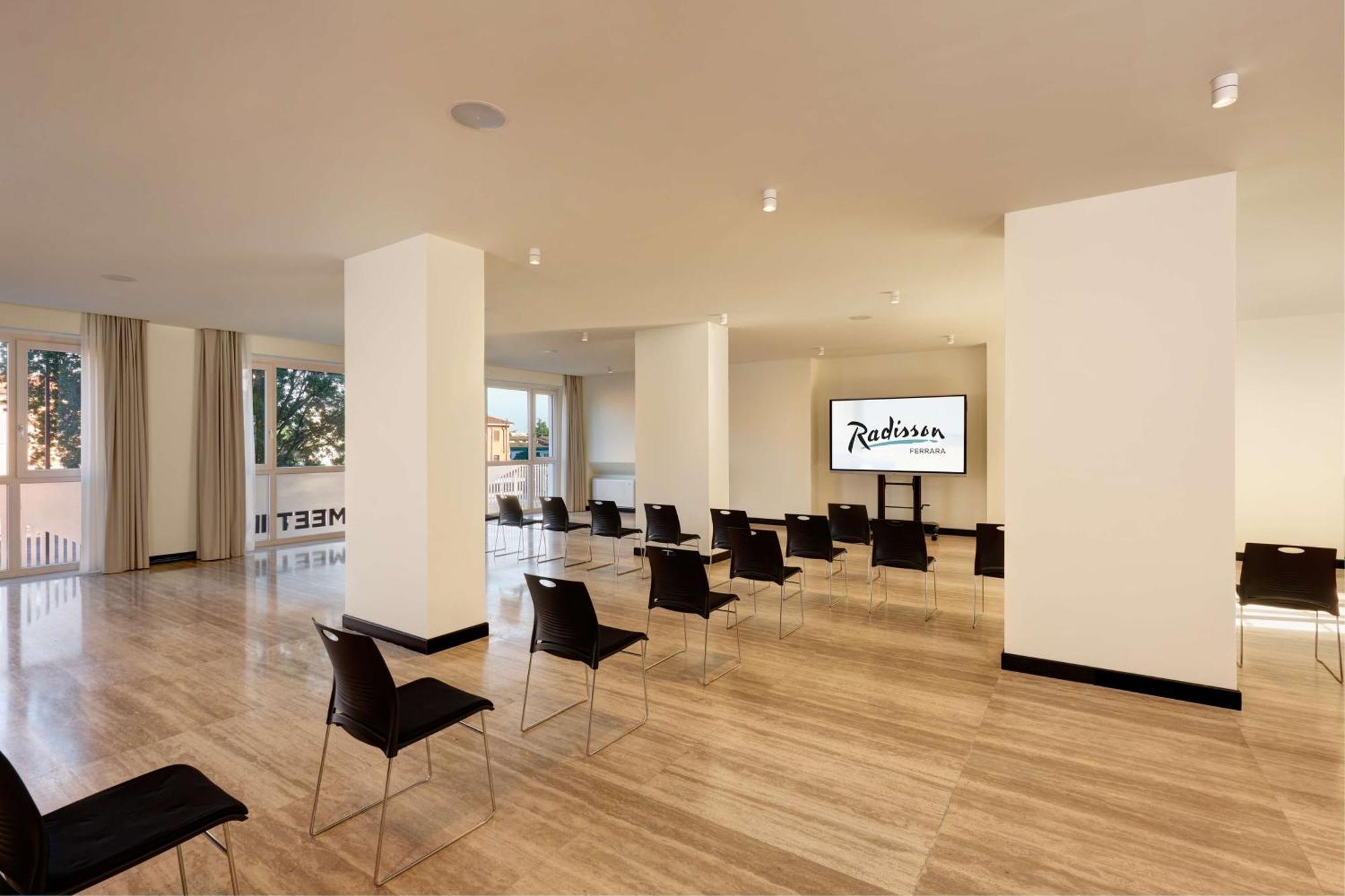 Radisson Hotel Ferrara Esterno foto